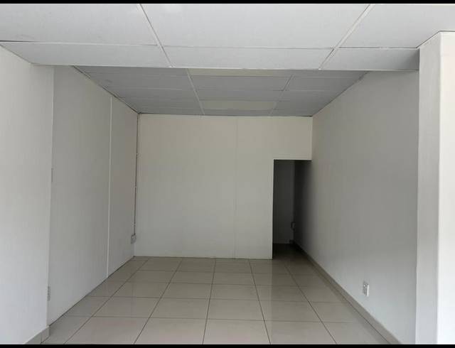 RETAIL PROPERTY TO RENT IN CASCADES